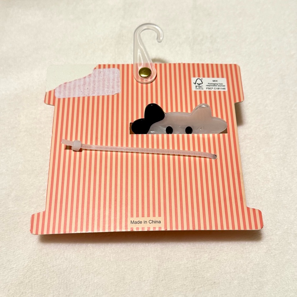 Piper K Cute Cow Hair Claw Clip - Picture 3 of 3